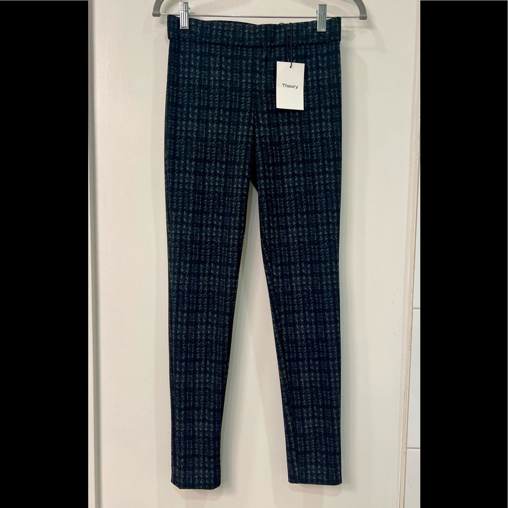 Theory plaid stretch pant size Small. New with tags, perfect condition.